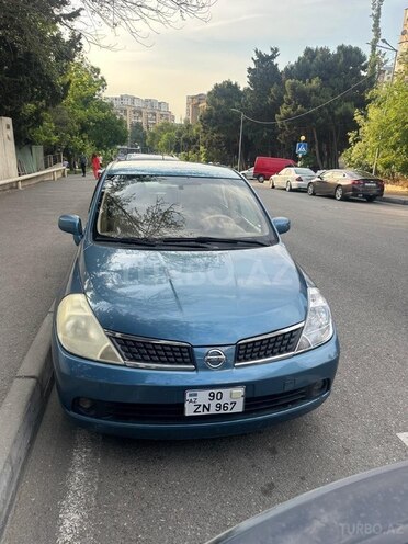 Nissan Tiida-1