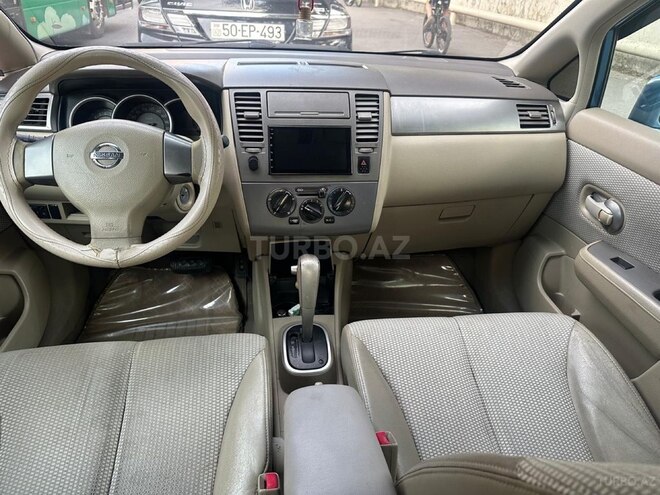 Nissan Tiida-6