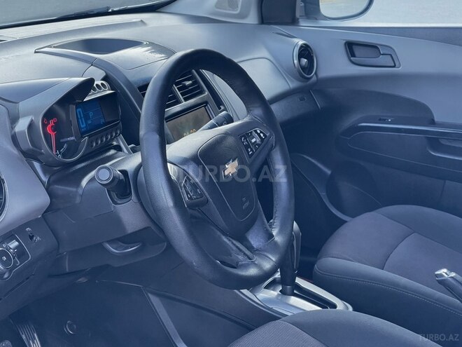 Chevrolet Aveo-7