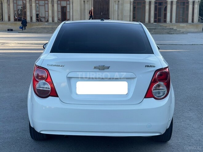 Chevrolet Aveo-3
