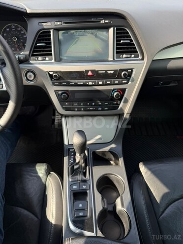 Hyundai Sonata-10