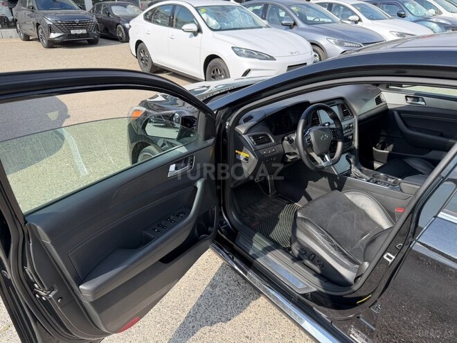 Hyundai Sonata-14