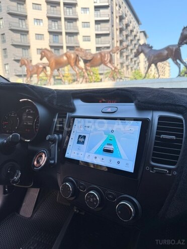 Kia Forte-13