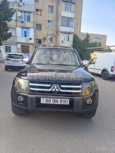 Mitsubishi Pajero-1