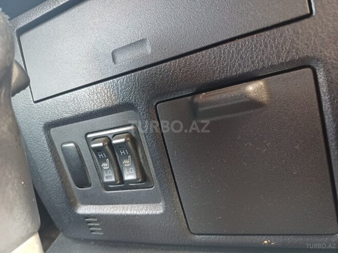 Mitsubishi Pajero-6