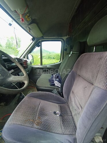 Ford Transit-7