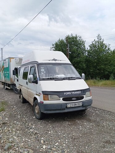 Ford Transit-3