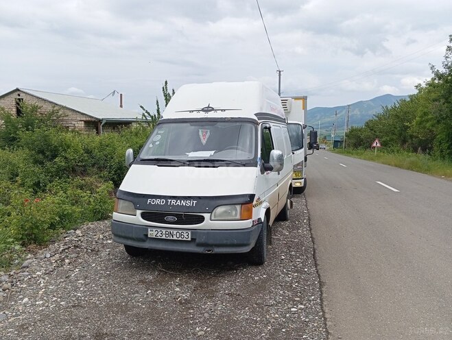 Ford Transit-2