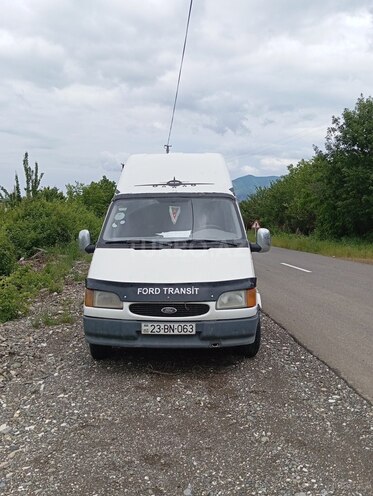 Ford Transit-1