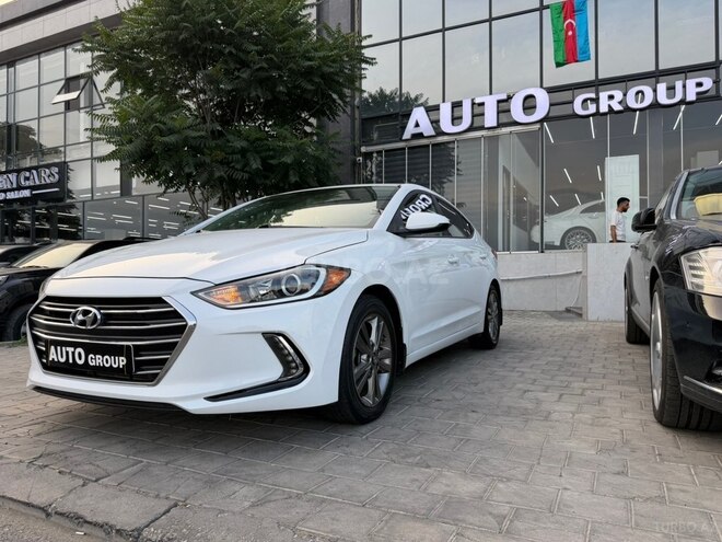 Hyundai Elantra-9
