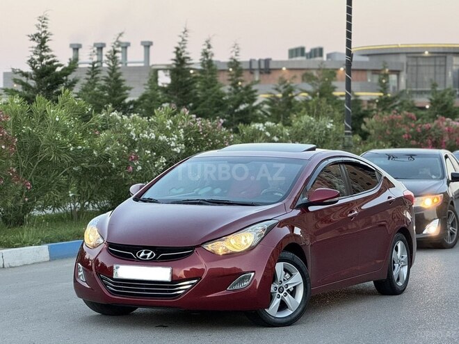 Hyundai Elantra-10