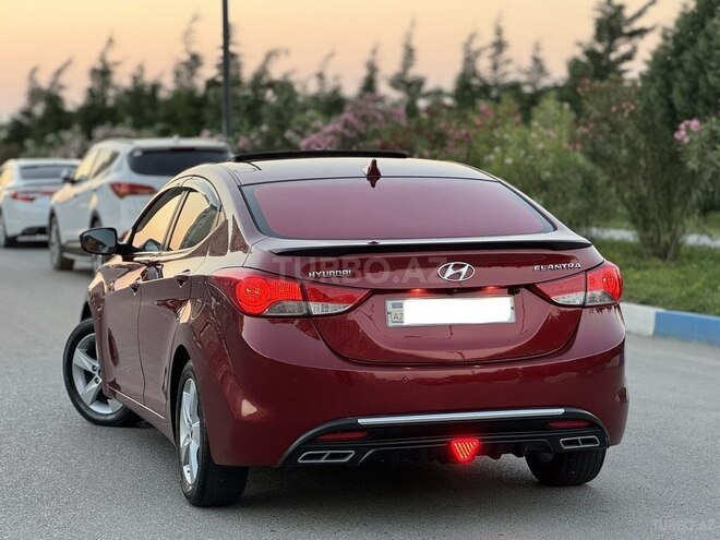 Hyundai Elantra-6