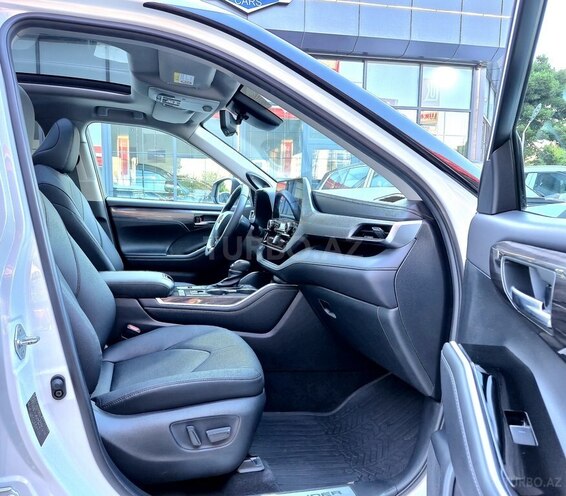 Toyota Highlander-23