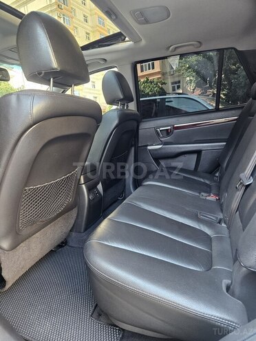 Hyundai Santa Fe-13