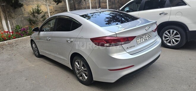 Hyundai Avante-4