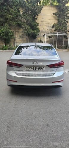 Hyundai Avante-2