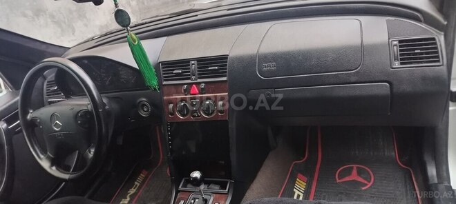 Mercedes C 200-10