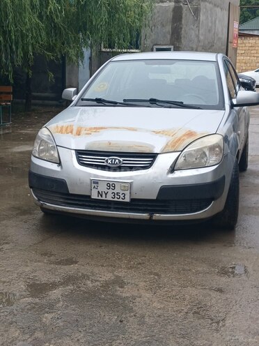 Kia Rio-1