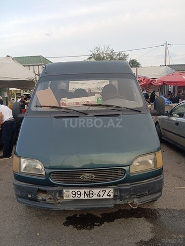 Ford Transit-1