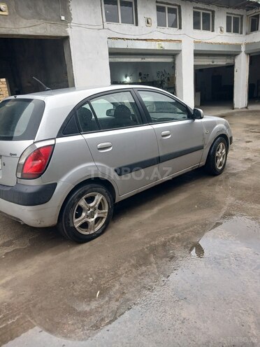 Kia Rio-4
