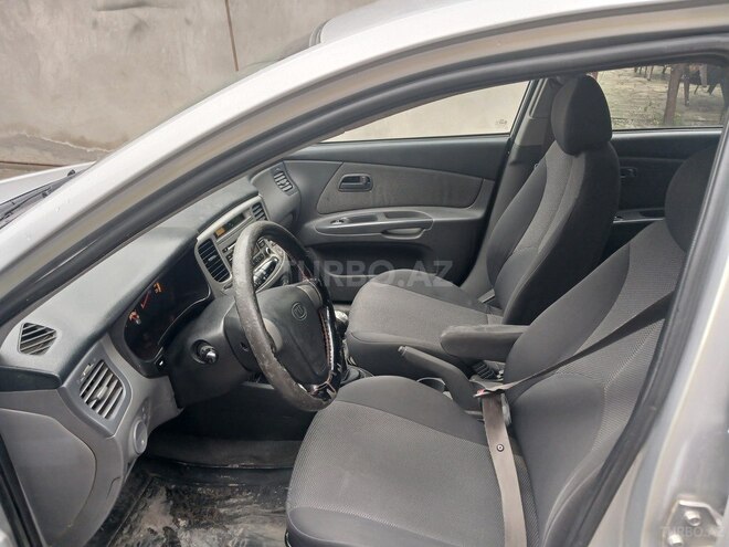 Kia Rio-7