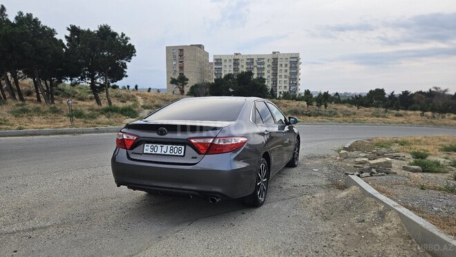 Toyota Camry-6