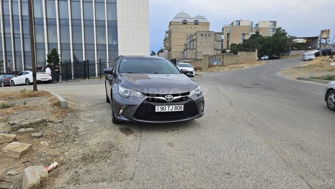 Toyota Camry-1