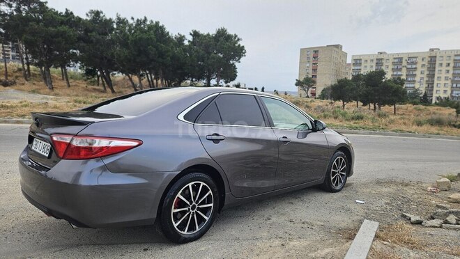 Toyota Camry-8