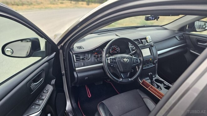 Toyota Camry-10