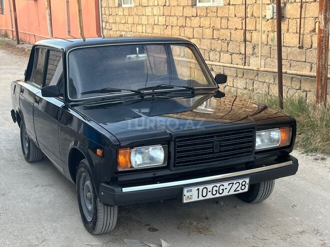 LADA (VAZ) 2107-2
