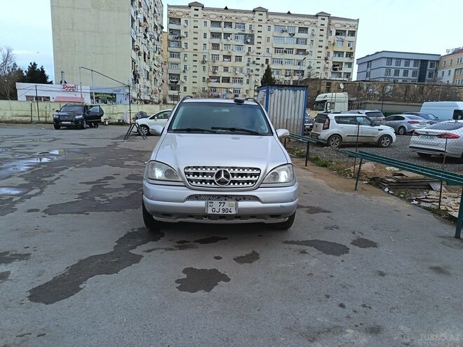 Mercedes ML 320-1