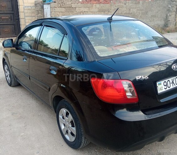 Kia Rio-4