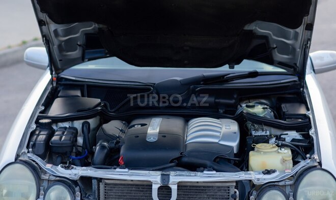 Mercedes E 270-14