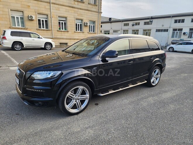 Audi Q7-4