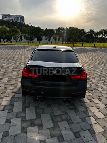 BMW 330-2
