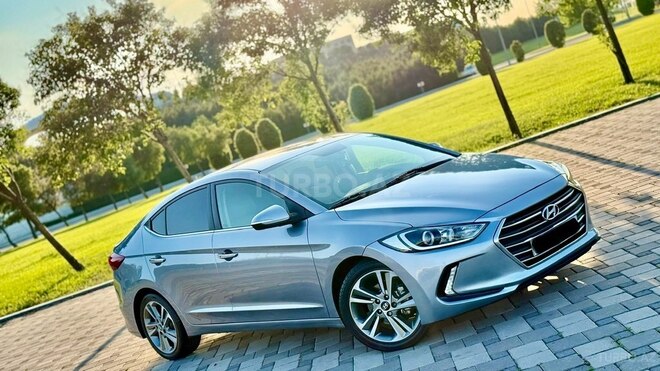 Hyundai Elantra-3