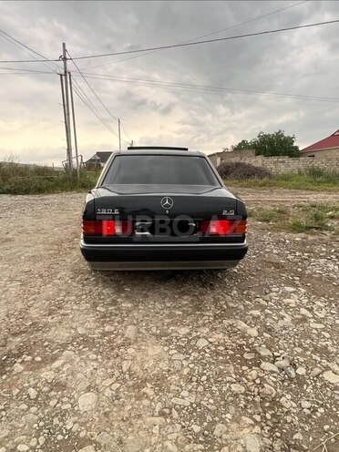 Mercedes 190-2