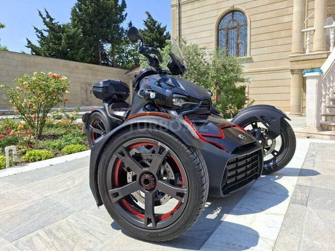 Can-Am Spyder RT-1