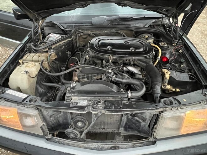 Mercedes 190-10