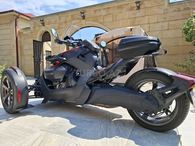 Can-Am Spyder RT-3