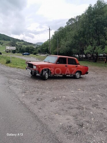 LADA (VAZ) 2107-2