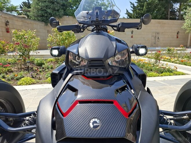 Can-Am Spyder RT-6