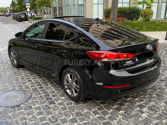 Hyundai Elantra-6