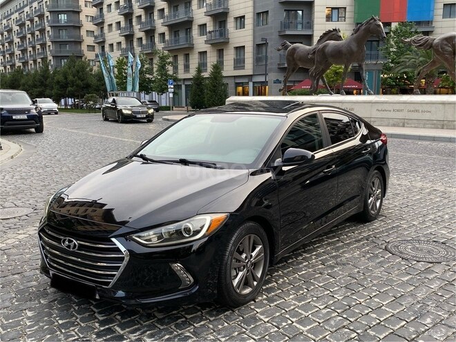 Hyundai Elantra-3