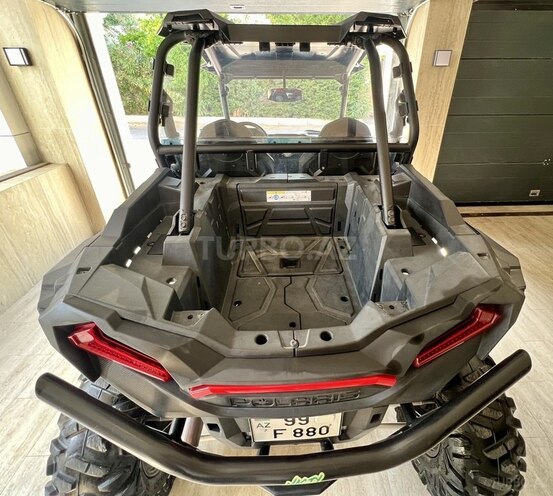 Polaris RZR XP 1000-7