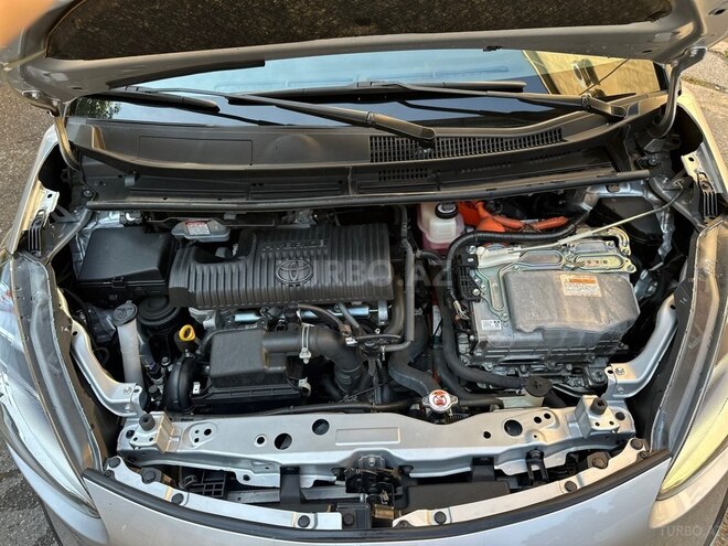 Toyota Sienta-8