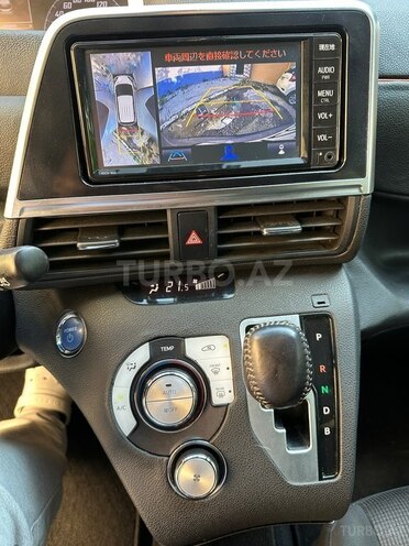 Toyota Sienta-20