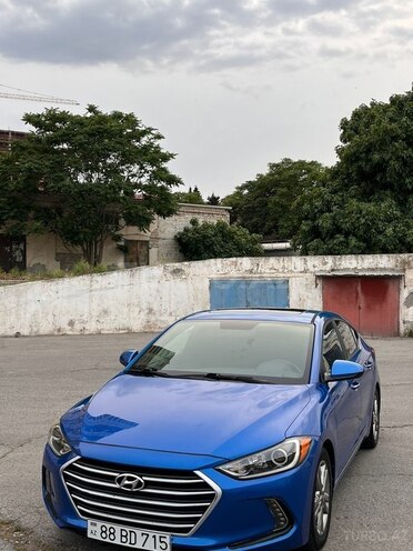 Hyundai Elantra-2