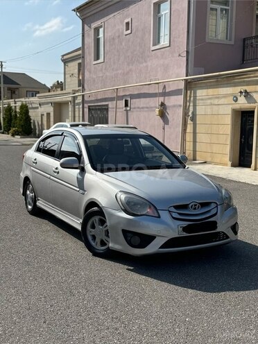 Hyundai Accent-2