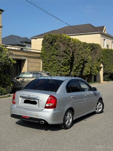 Hyundai Accent-6